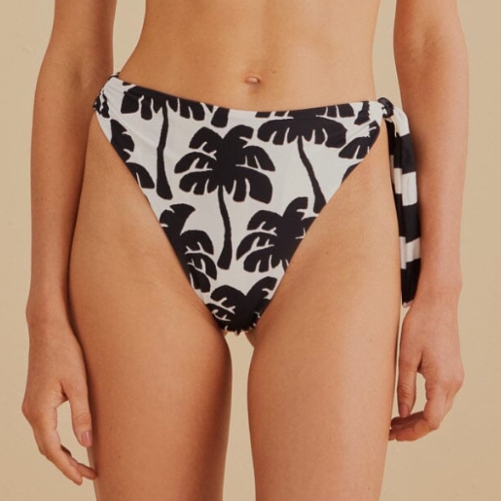 NWT Farm Rio Coconut Reversible Bikini Bottom - Large